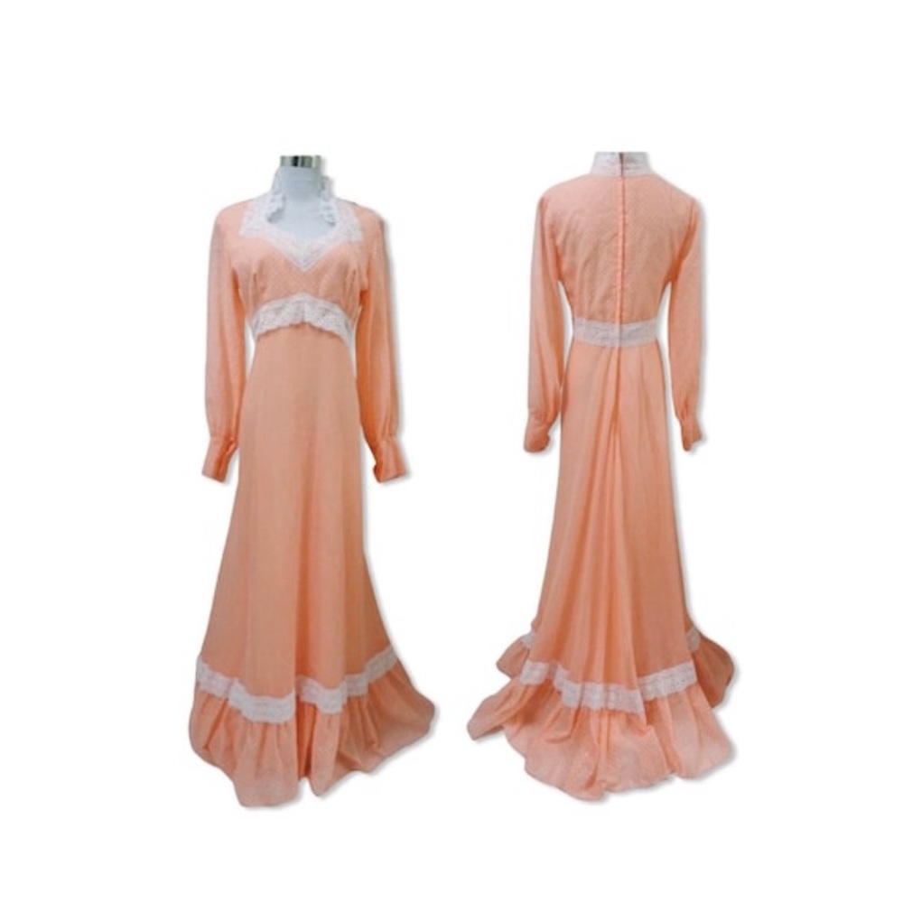 Vintage 1970s prairie boho peach ruffle maxi dress